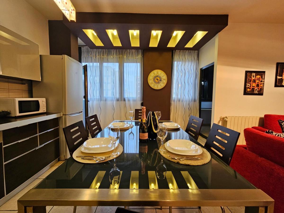 Center Apartment Easy_Luxury Tiranë Eksteriør bilde