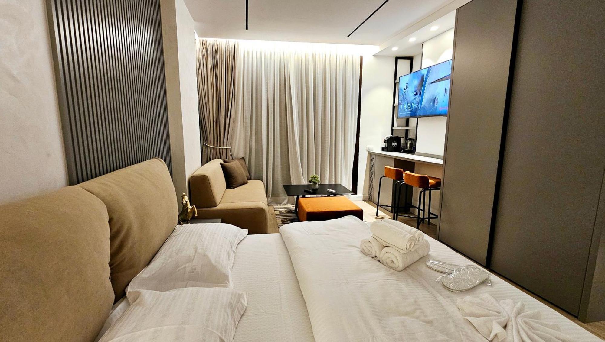 Center Apartment Easy_Luxury Tiranë Eksteriør bilde