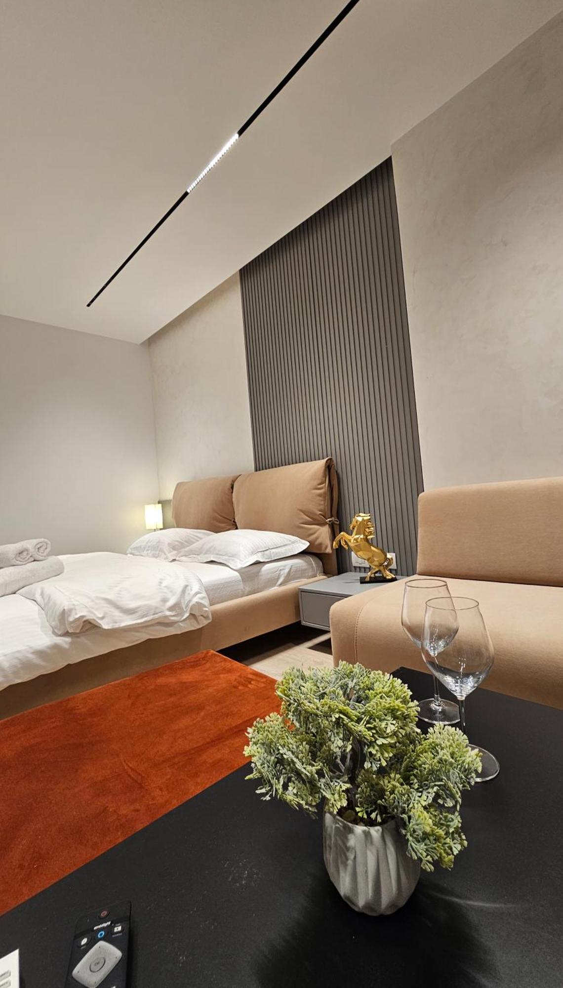 Center Apartment Easy_Luxury Tiranë Eksteriør bilde