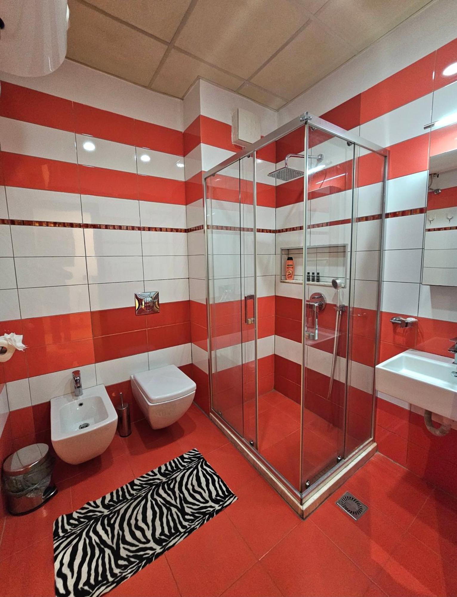 Center Apartment Easy_Luxury Tiranë Eksteriør bilde