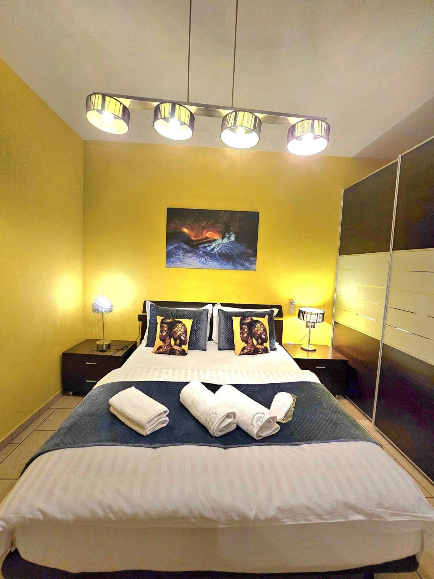 Center Apartment Easy_Luxury Tiranë Eksteriør bilde