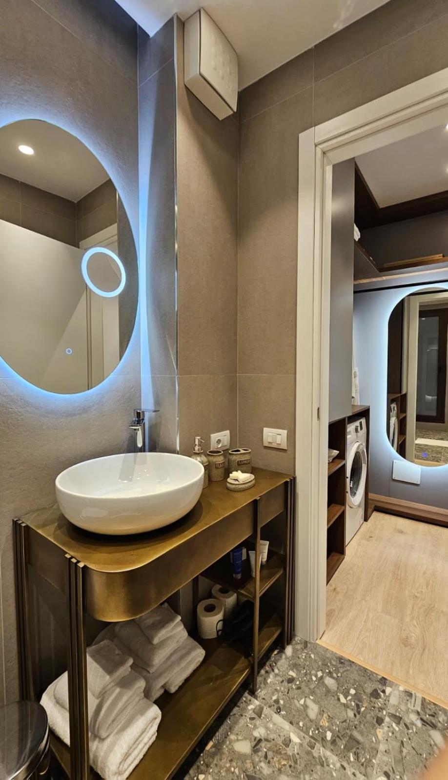 Center Apartment Easy_Luxury Tiranë Eksteriør bilde