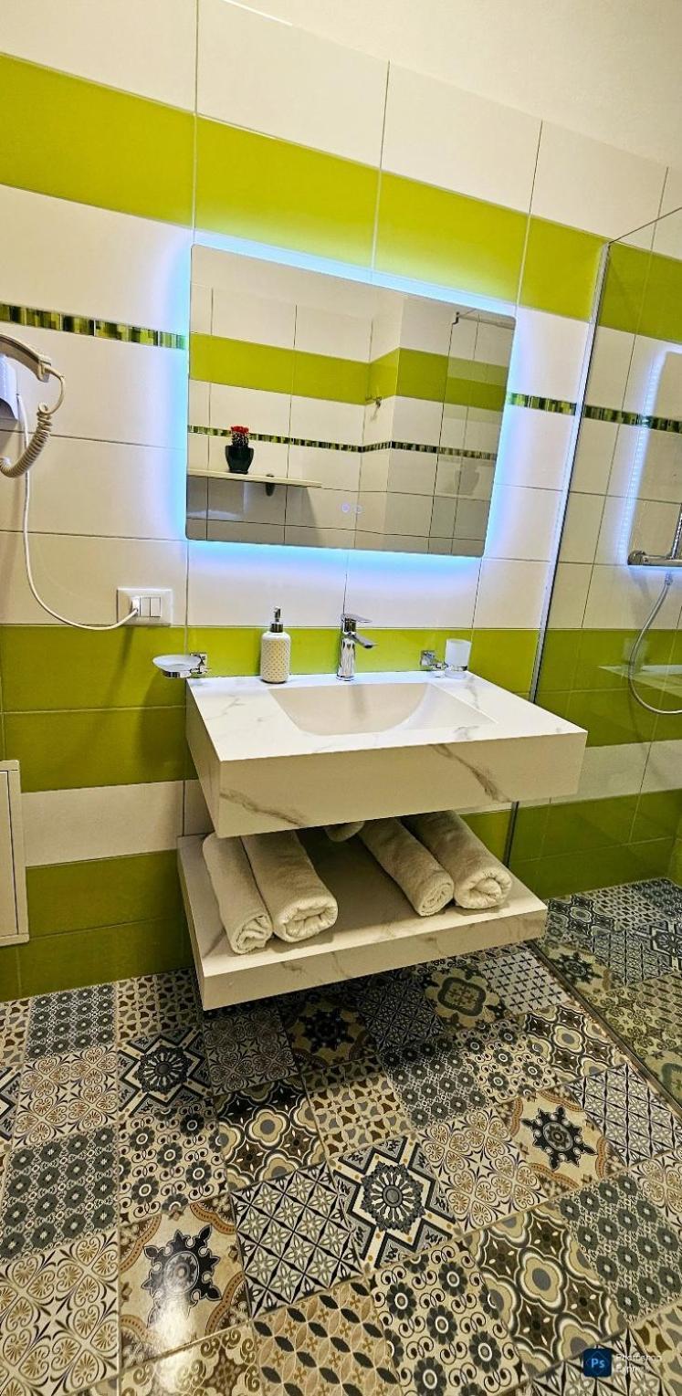 Center Apartment Easy_Luxury Tiranë Eksteriør bilde